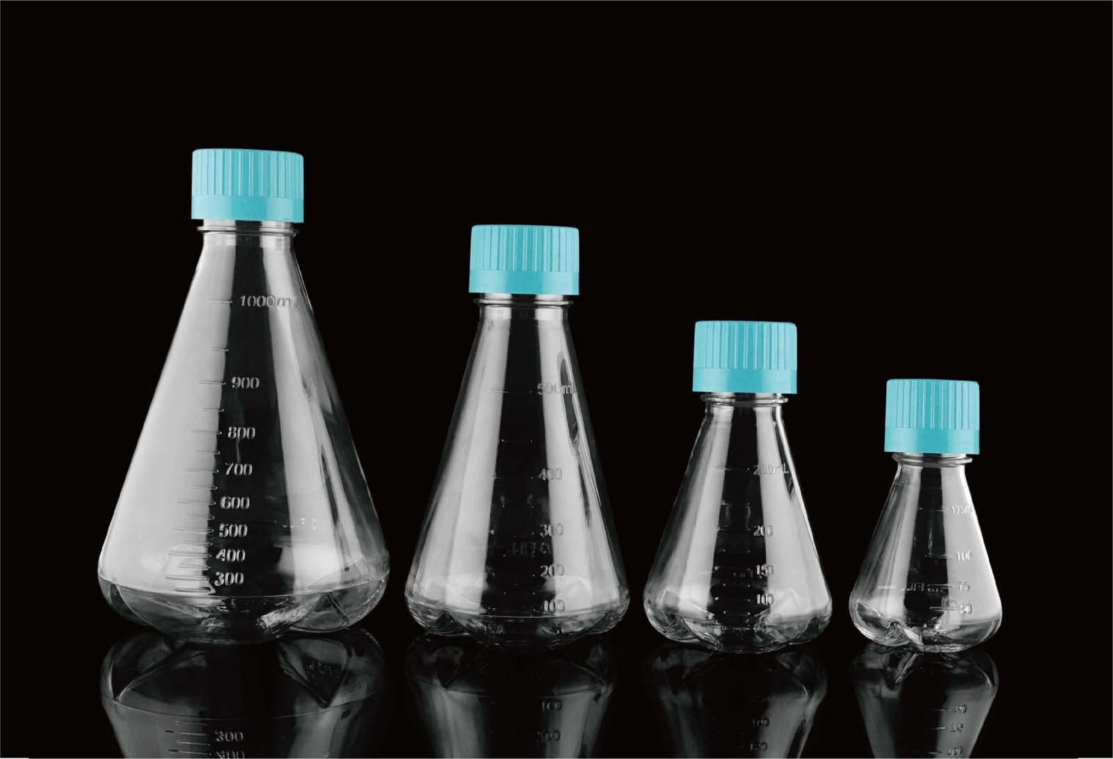 783111-scaled-1.jpg 500 mL PC Conical Erlenmeyer Flasks, Flat Bottom, Vent Filter Caps, Sterile,1/pk, 12/cs - Image 1